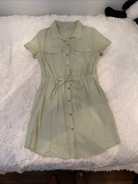 Love Tree Dresses & Skirts - Love Tree Pale Sage Lightweight Top